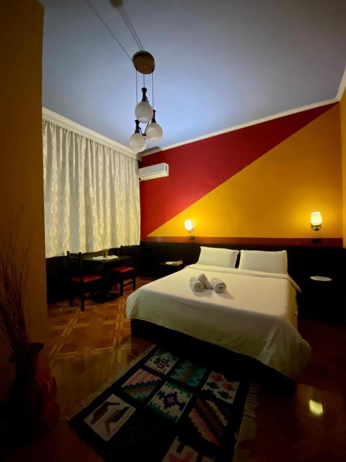 Hotel Rex 티라나 외부 사진