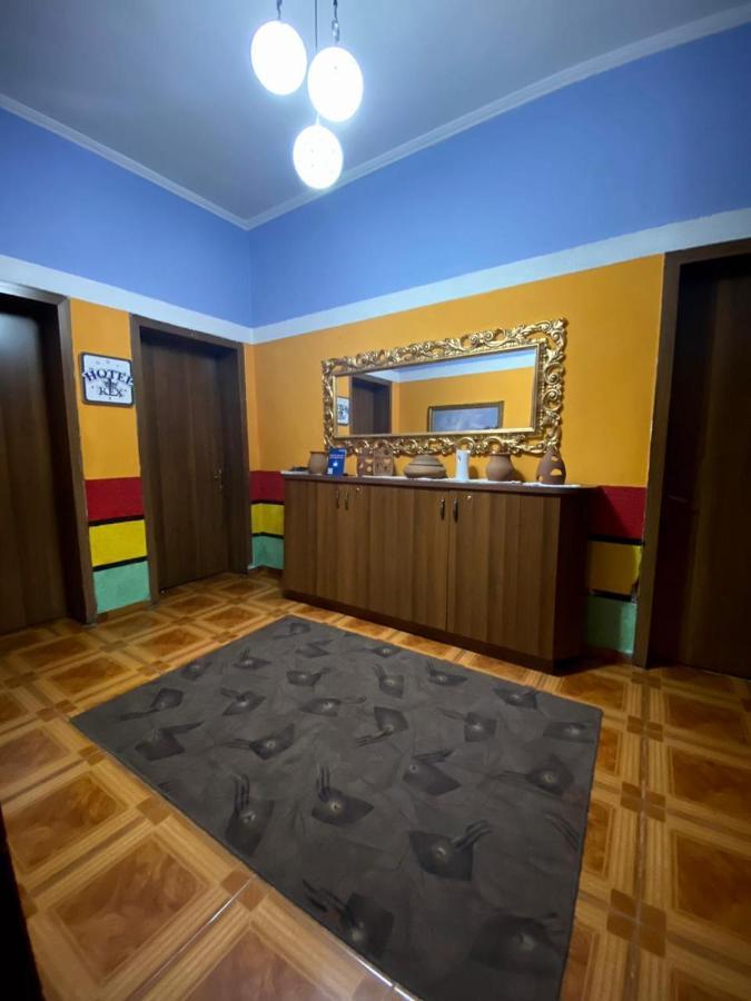 Hotel Rex 티라나 외부 사진