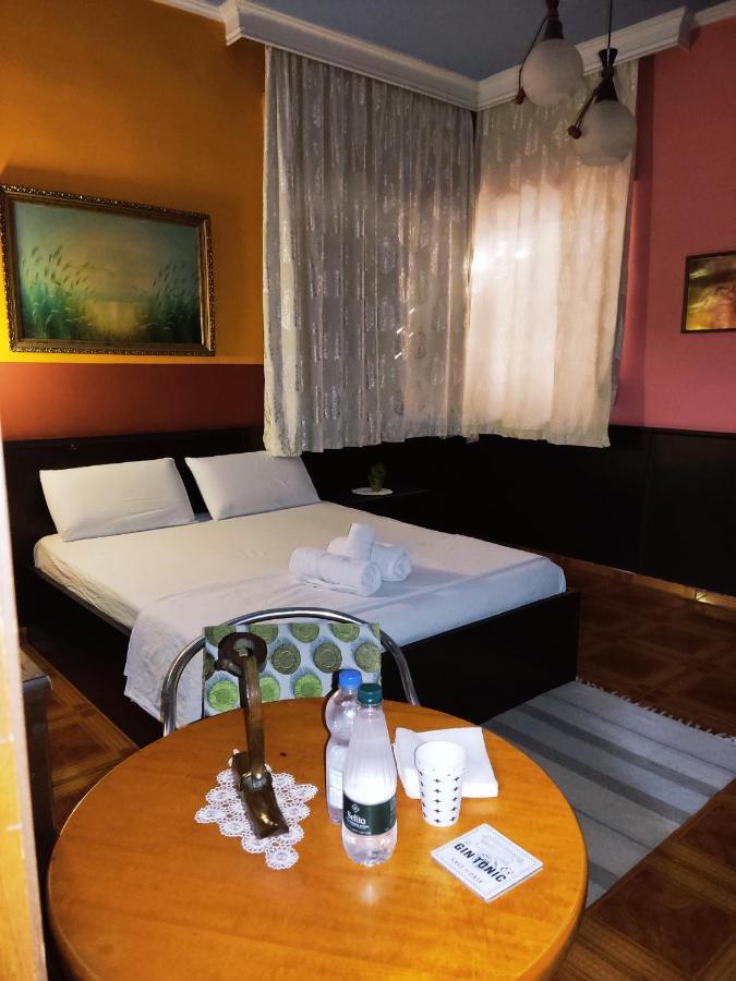 Hotel Rex 티라나 외부 사진