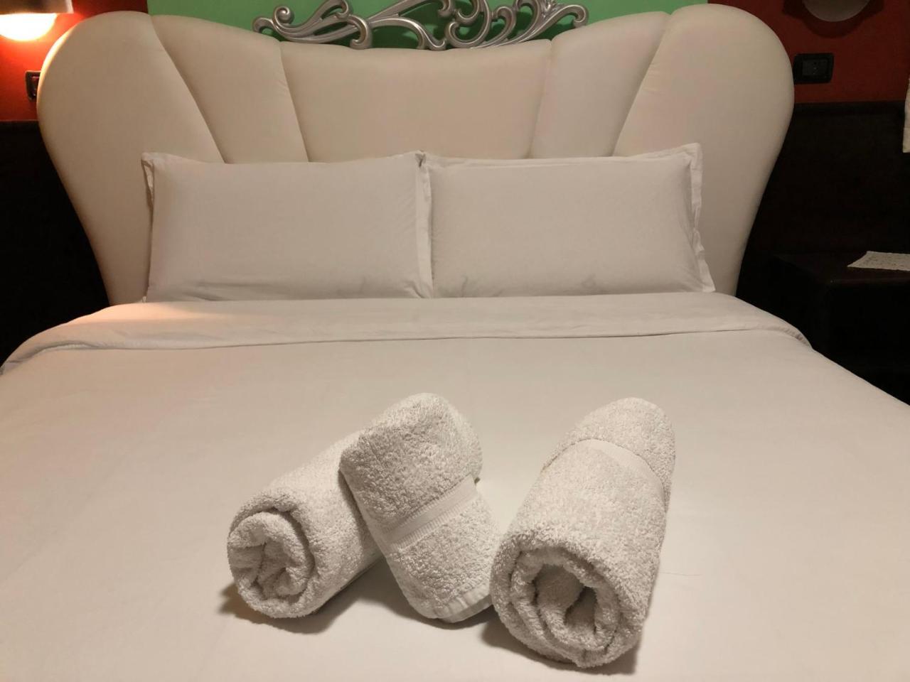 Hotel Rex 티라나 외부 사진